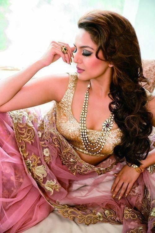 Actress Huma Qureshi Hot Photos