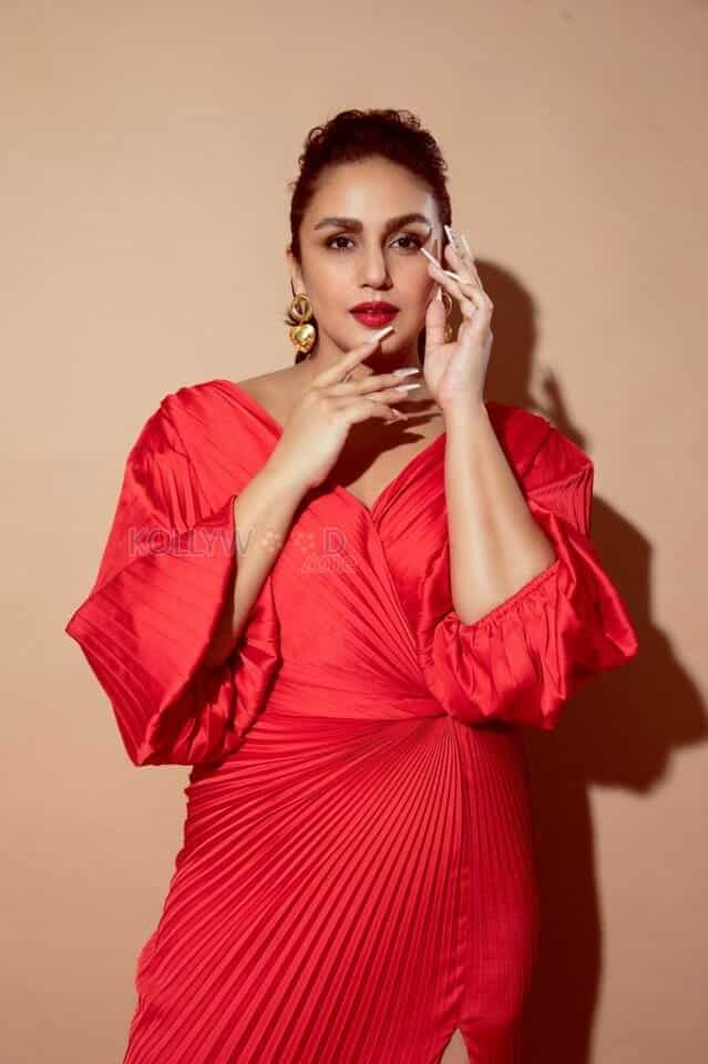 Actress Huma Qureshi in a Red Hot Photoshoot Pictures 03
