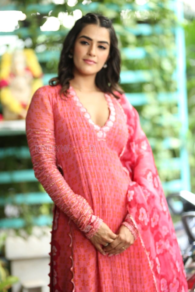 Actress Kavya Thapar at Eagle Movie Interview Photos 02