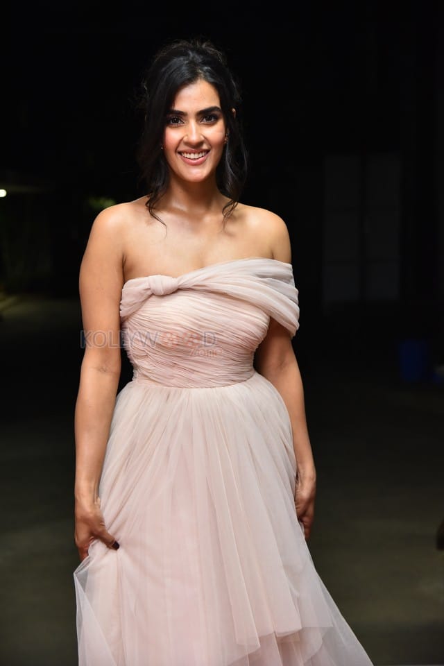 Actress Kavya Thapar at Nenu Ready Movie Title and Glimpse Launch Event 11