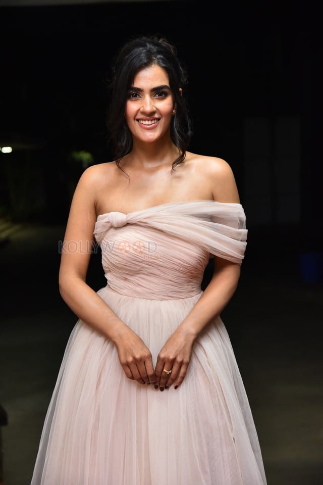 Actress Kavya Thapar at Nenu Ready Movie Title and Glimpse Launch Event 12