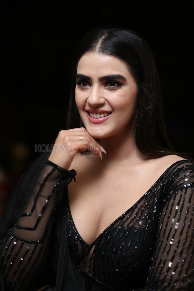 Actress Kavya Thapar at Ooru Peru Bhairavakona Trailer Launch Photos 09