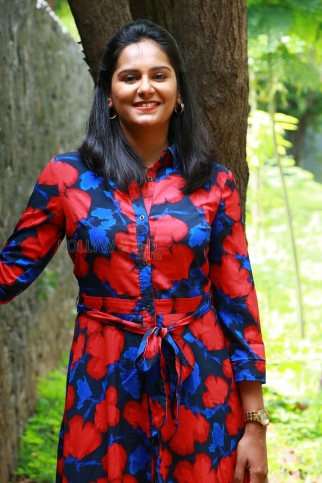 Actress Lakshmi Priyaa Photos