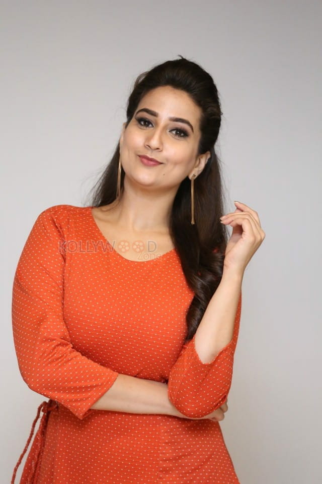 Actress Manjusha At Kaasi Pre release Event Photos