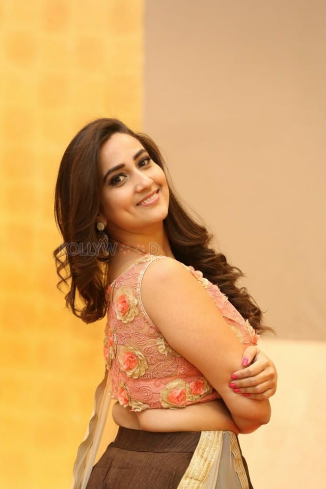 Actress Manjusha At Kavacham Trailer Launch Photos