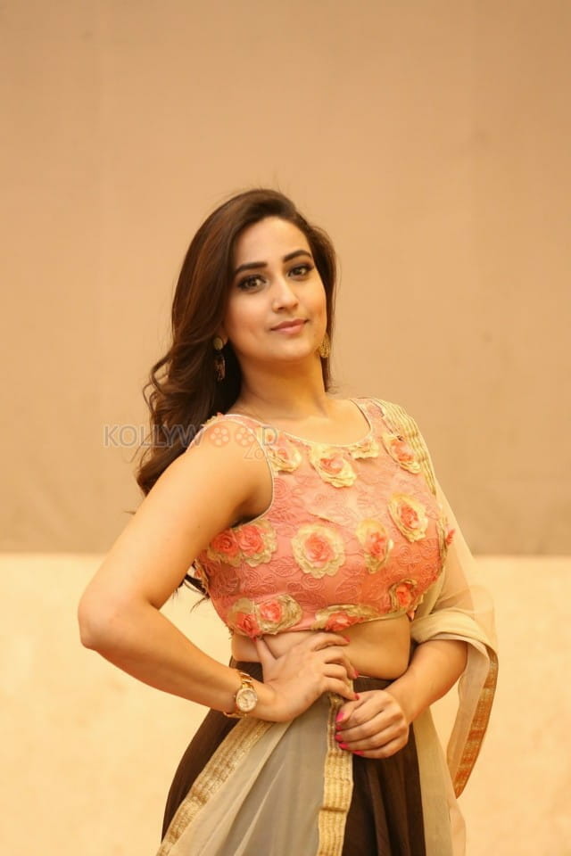 Actress Manjusha At Kavacham Trailer Launch Photos