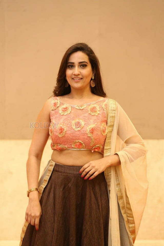 Actress Manjusha At Kavacham Trailer Launch Photos