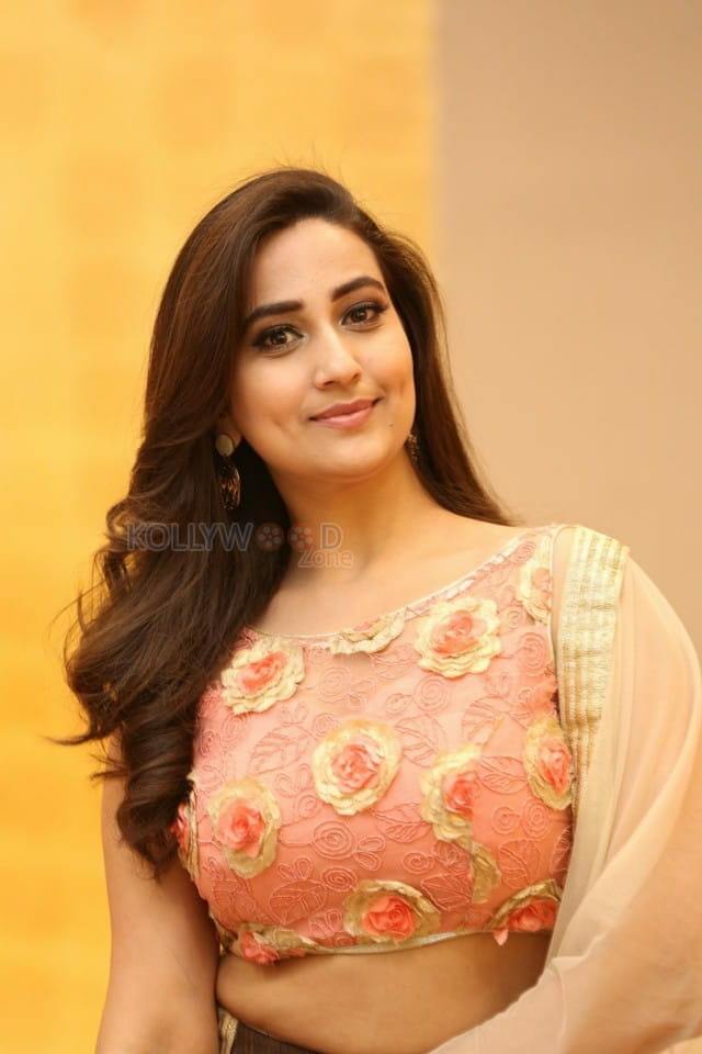 Actress Manjusha At Kavacham Trailer Launch Photos