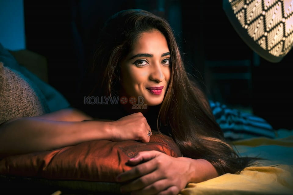 Actress Masoom Shankar Photoshoot Pictures