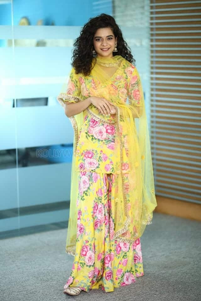 Actress Mithila Palkar at Ori Devuda Movie Interview Pictures 05