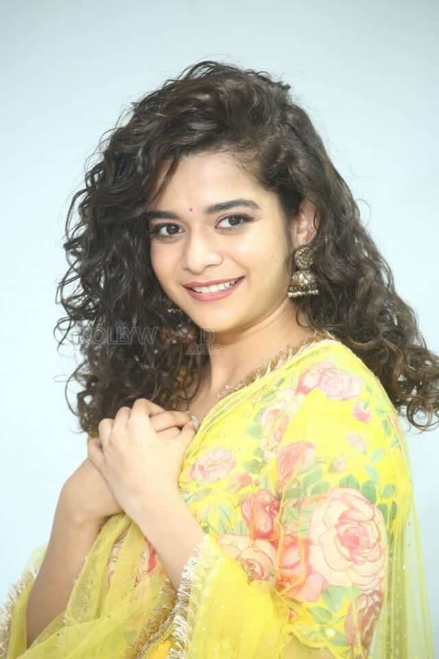 Actress Mithila Palkar at Ori Devuda Movie Interview Pictures 12