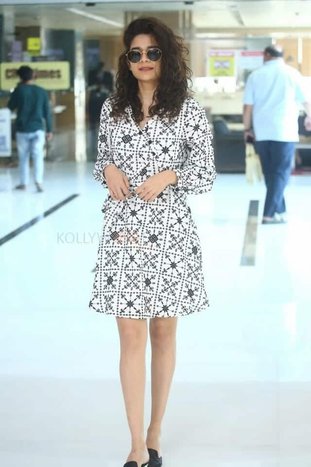 Actress Mithila Palkar at Ori Devuda Movie Success Meet Photos 15