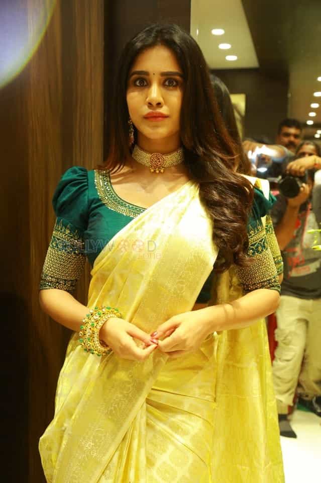 Actress Nabha Natesh Launches Sri Kanchi Alankar Silks At Saroornagar ...