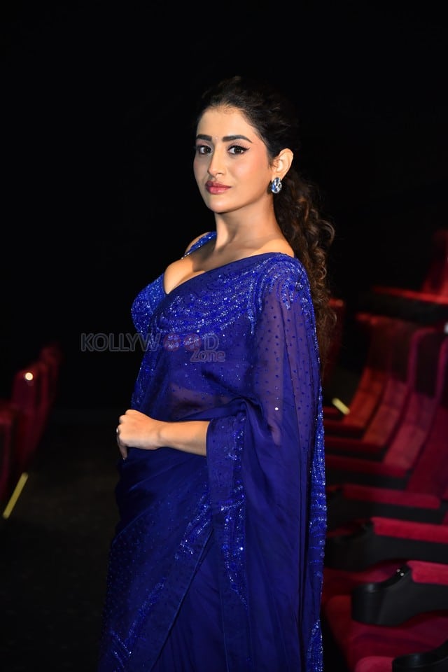 Actress Rashi Singh at 3 Roses Season 2 Pre Release Event Stills 02