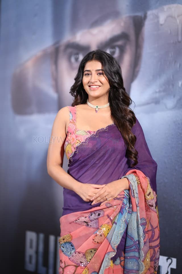 Actress Rashi Singh at Blind Spot Trailer Launch Event Pictures 15