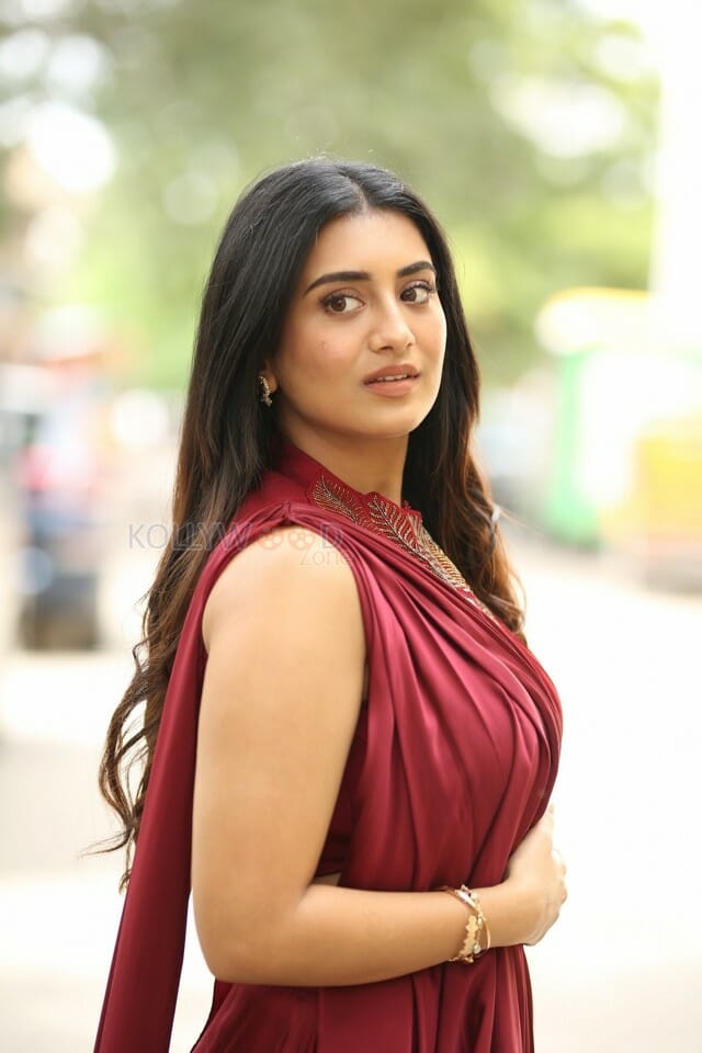 Actress Rashi Singh at Papam Pasivadu Web Series Trailer Launch Photos 03
