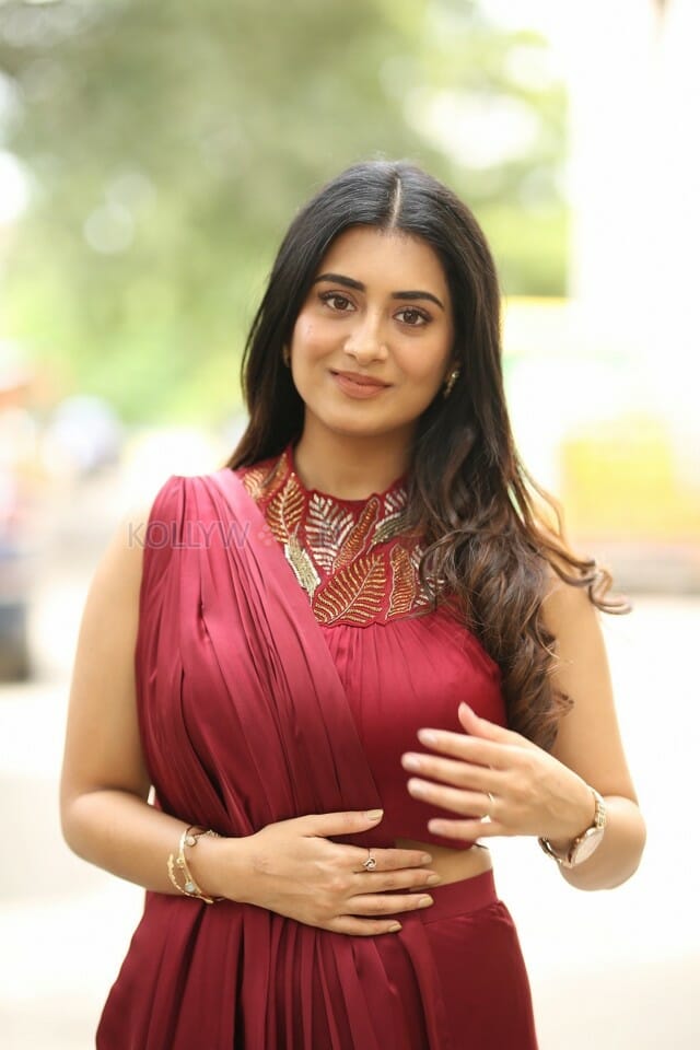 Actress Rashi Singh at Papam Pasivadu Web Series Trailer Launch Photos 04