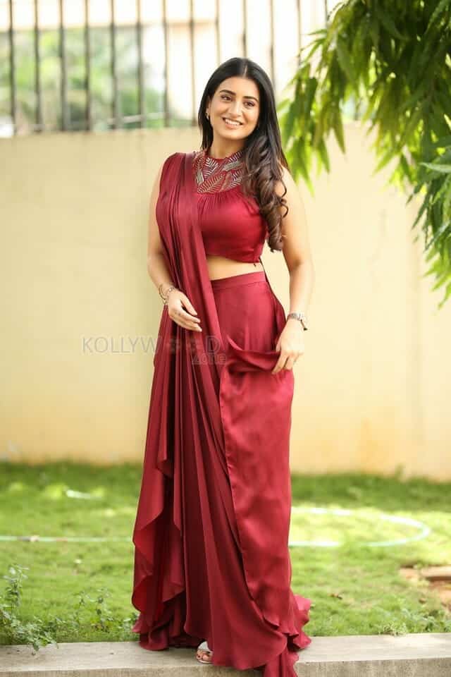 Actress Rashi Singh at Papam Pasivadu Web Series Trailer Launch Photos 20