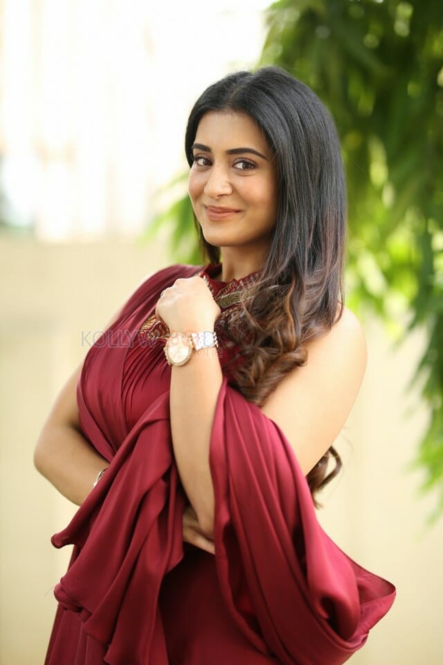 Actress Rashi Singh at Papam Pasivadu Web Series Trailer Launch Photos 27