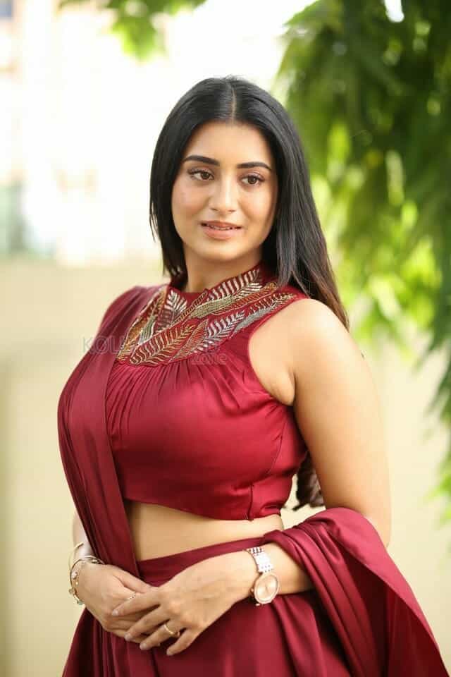 Actress Rashi Singh at Papam Pasivadu Web Series Trailer Launch Photos 31