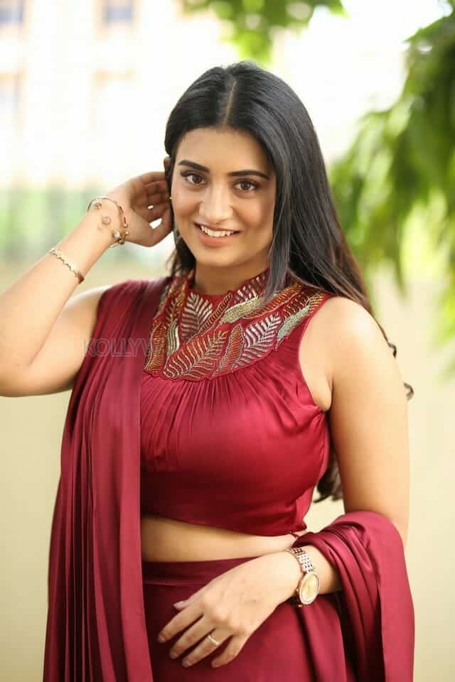 Actress Rashi Singh at Papam Pasivadu Web Series Trailer Launch Photos 33