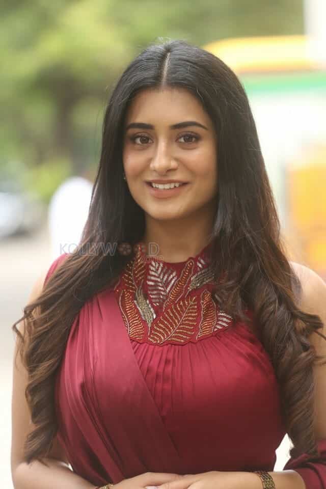 Actress Rashi Singh at Papam Pasivadu Web Series Trailer Launch Photos 35