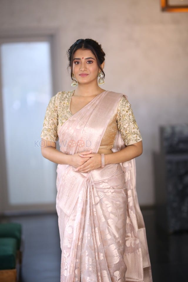 Actress Rashi Singh at Raj Tharun New Movie Launch Photos 06