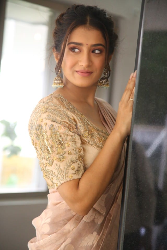 Actress Rashi Singh at Raj Tharun New Movie Launch Photos 52