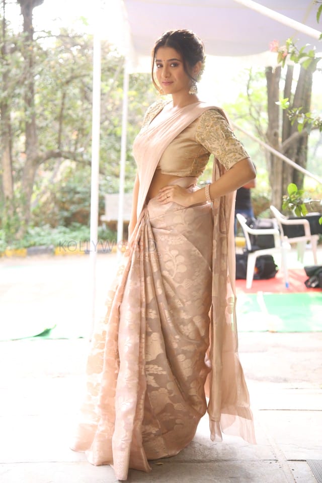 Actress Rashi Singh at Raj Tharun New Movie Launch Photos 56