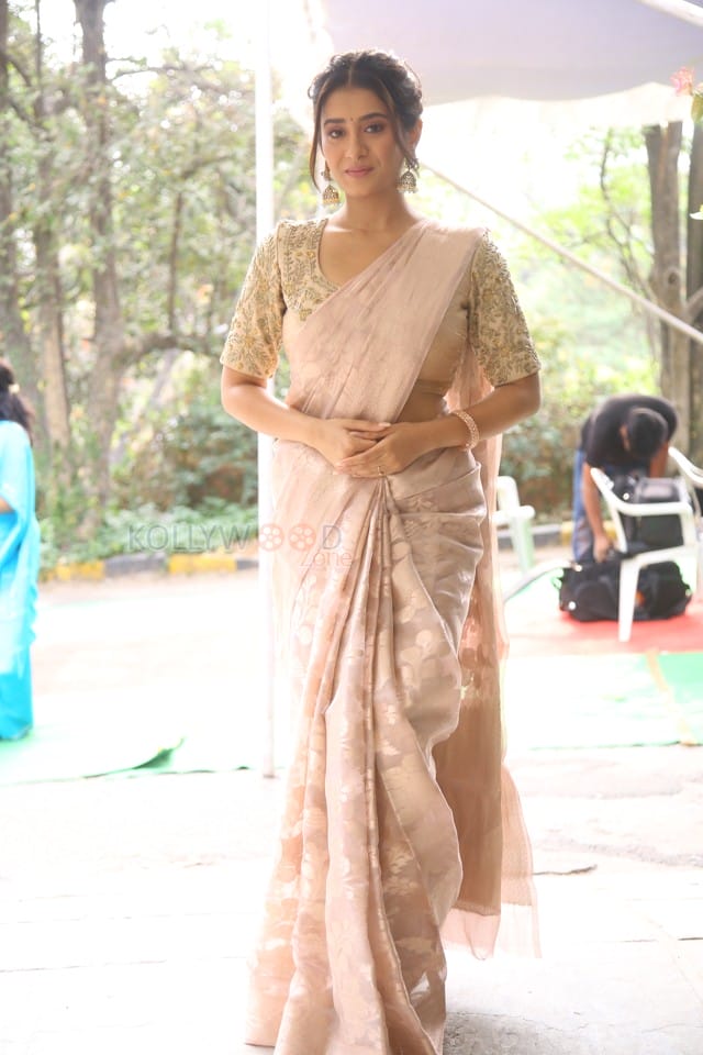 Actress Rashi Singh at Raj Tharun New Movie Launch Photos 57