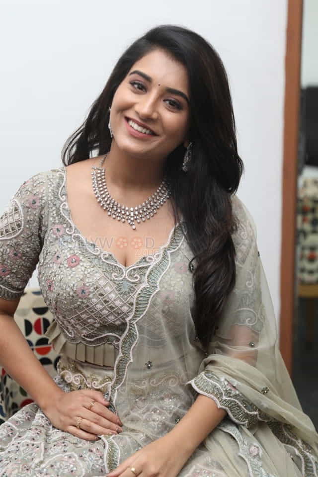 Actress Rashi Singh at Sashi Movie Pre Release Event Photos