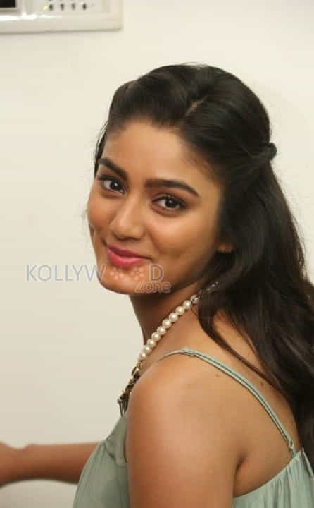 Actress Sana Makbul Photos