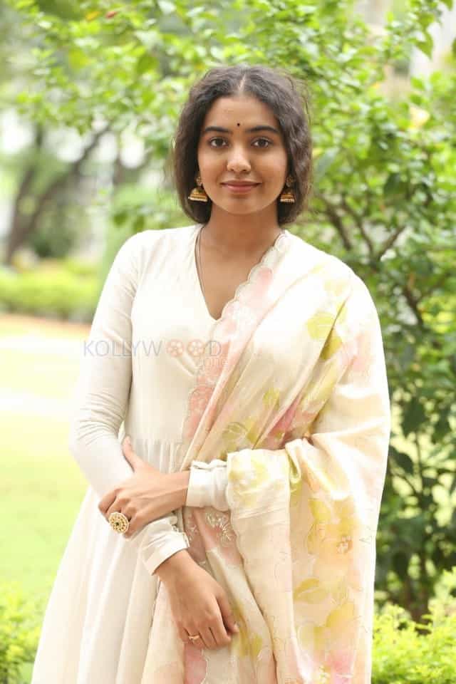 Actress Shivathmika Rajashekar Pictures