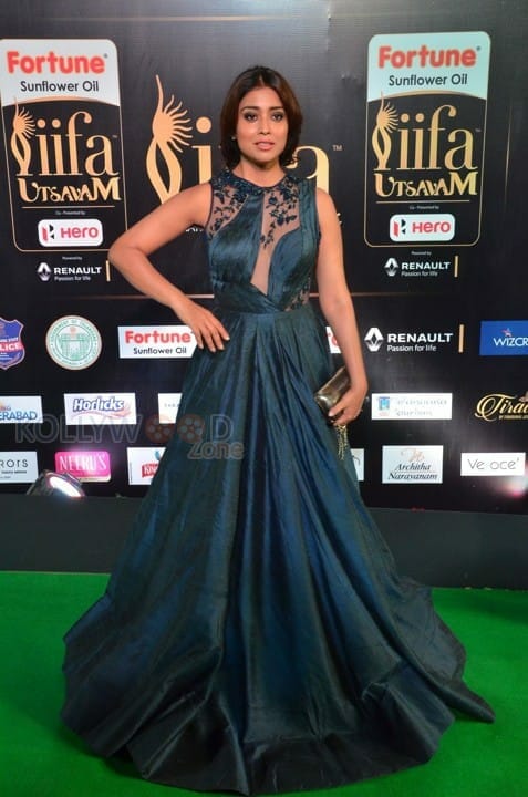 Actress Shriya Saran At Iifa Utsavam Pictures