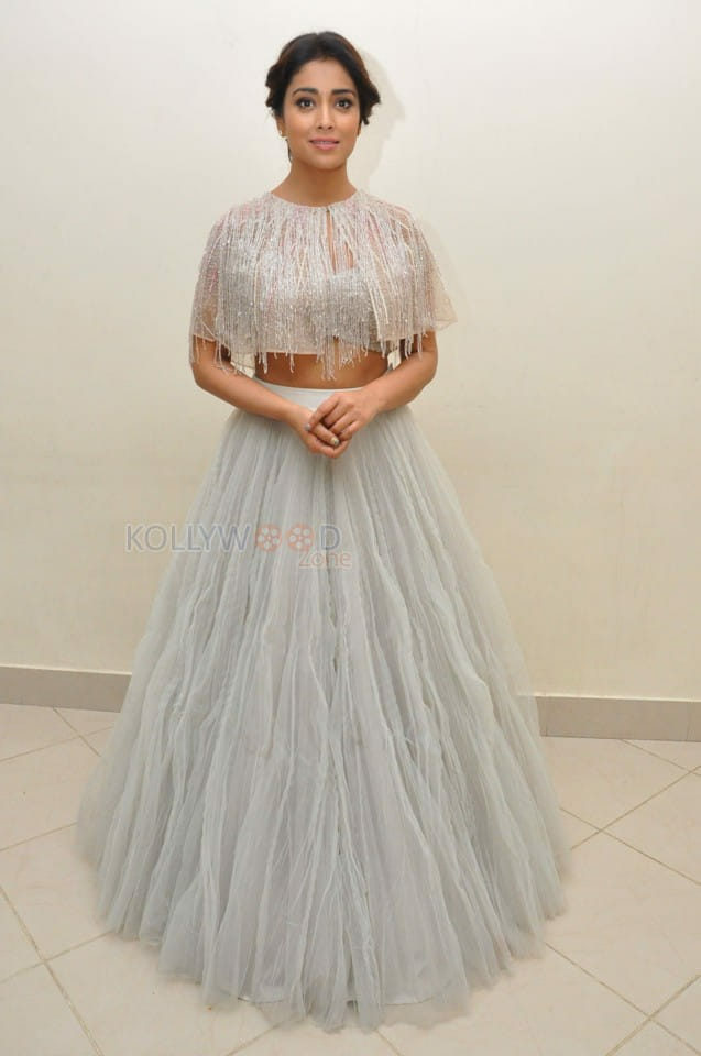 Actress Shriya Saran At Kakatiya Kala Vaibhava Mahotsavam Pictures