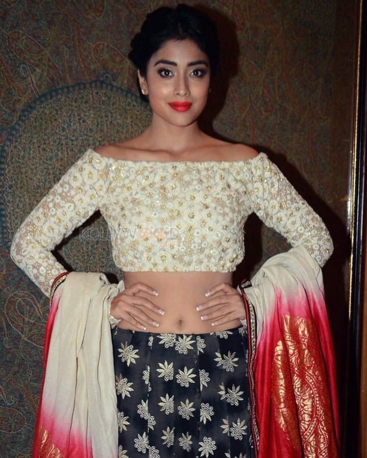 Actress Shriya Saran Rampwalk Pictures