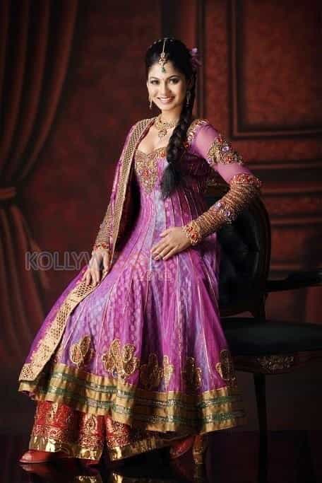 Actress Shruthi Reddy Photoshoot Stills