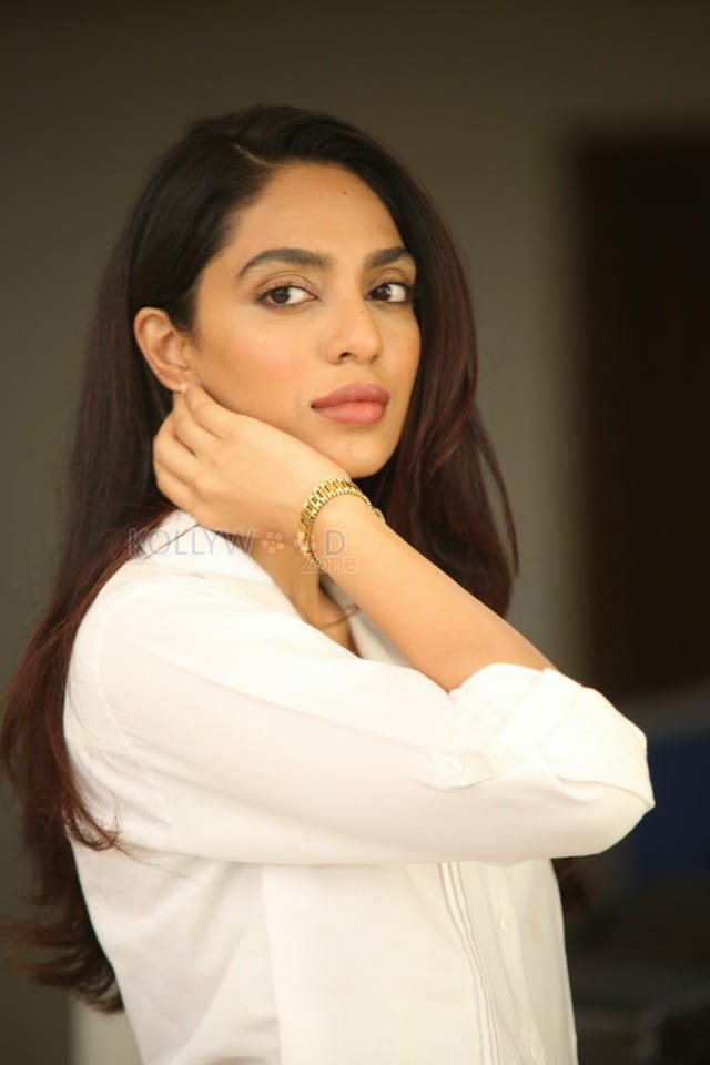 Actress Sobhita Dhulipala At Goodachari Movie Success Meet Photos