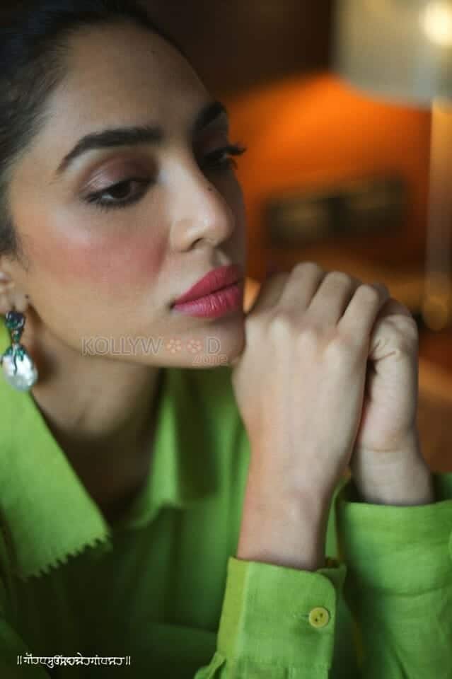 Actress Sobhita Dhulipala Closeup Shots in a Green Shirt Photos 03