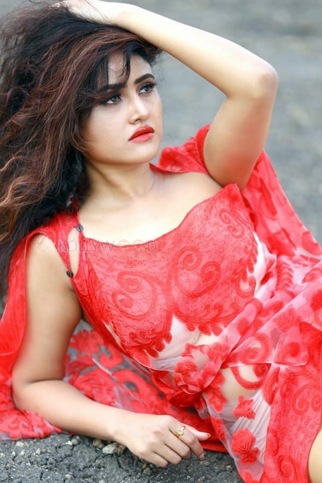 Actress Sony Charishta In Iruvar Oppandham Movie Stills