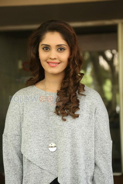Actress Surabhi Sexy Pictures