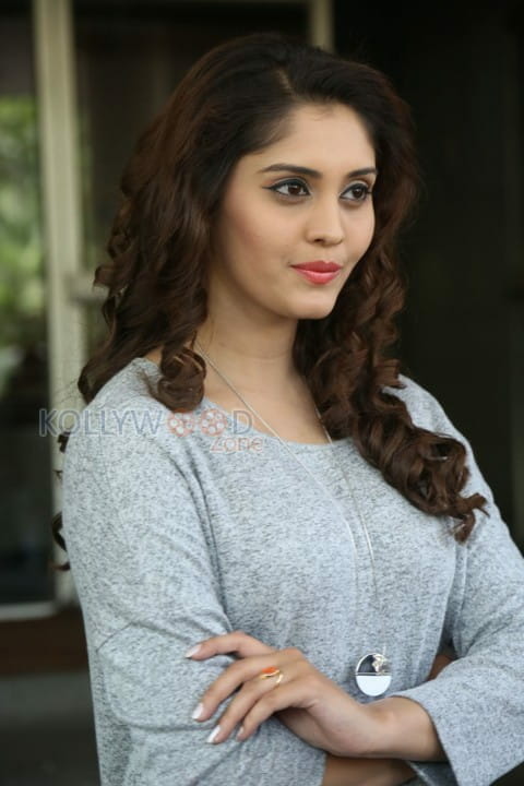 Actress Surabhi Sexy Pictures