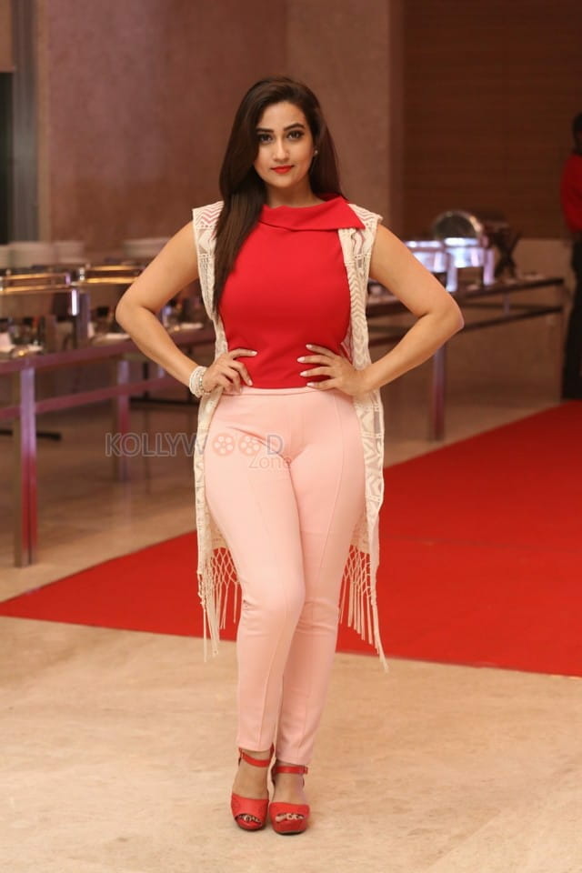 Anchor Manjusha At Kissess Audio Launch Photos