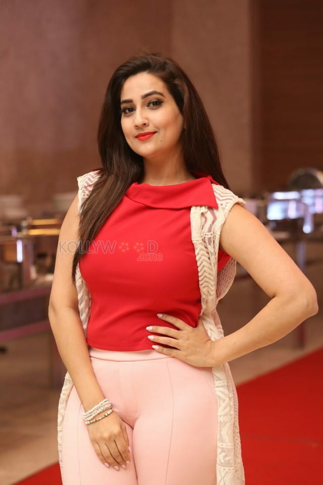 Anchor Manjusha At Kissess Audio Launch Photos
