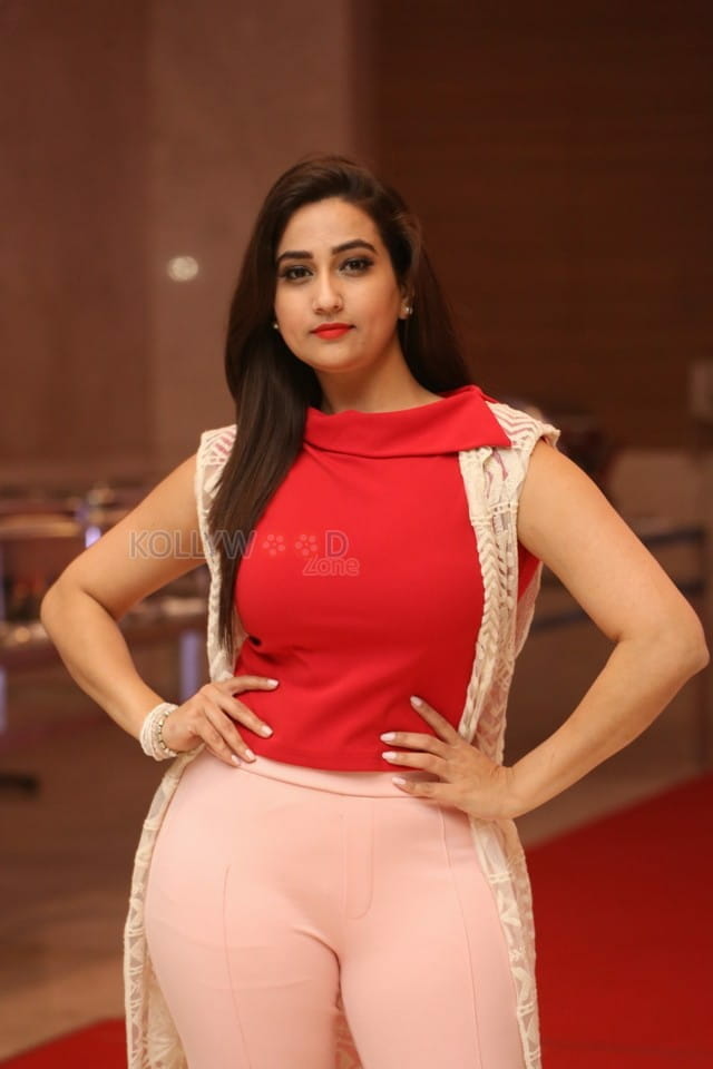 Anchor Manjusha At Kissess Audio Launch Photos