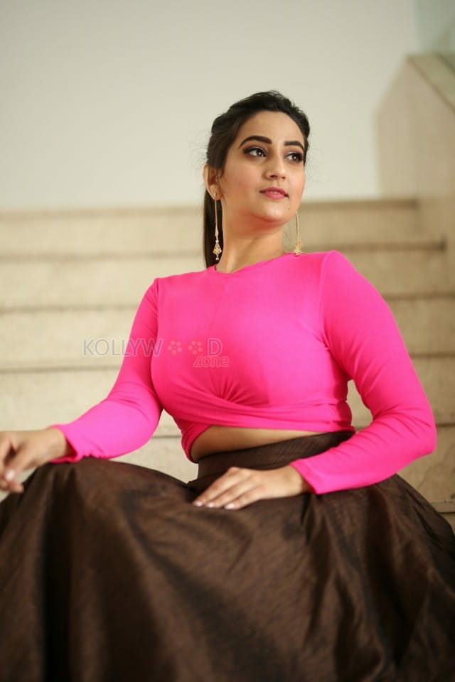 Anchor Manjusha At Ala Vaikunthapurramuloo Thanks Meet Pictures