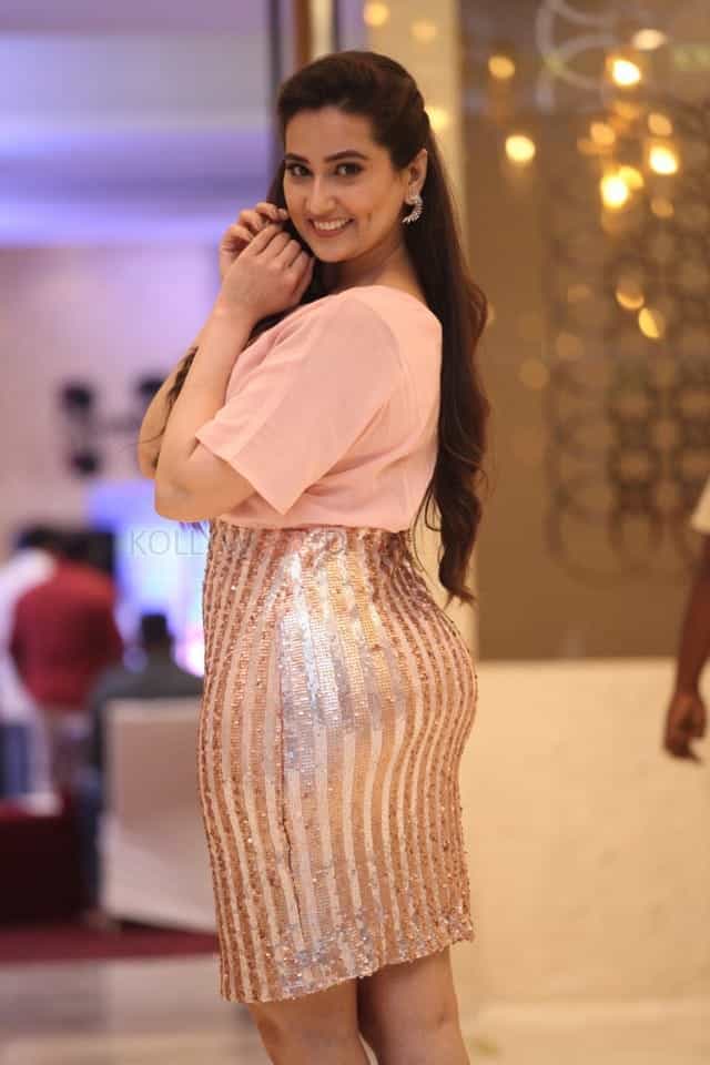 Anchor Manjusha at Guduputani Movie Pre Release Event Pictures 24