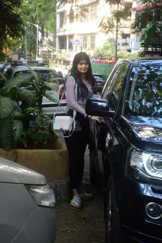 Anjini Dhawan spotted in Bandra Stills