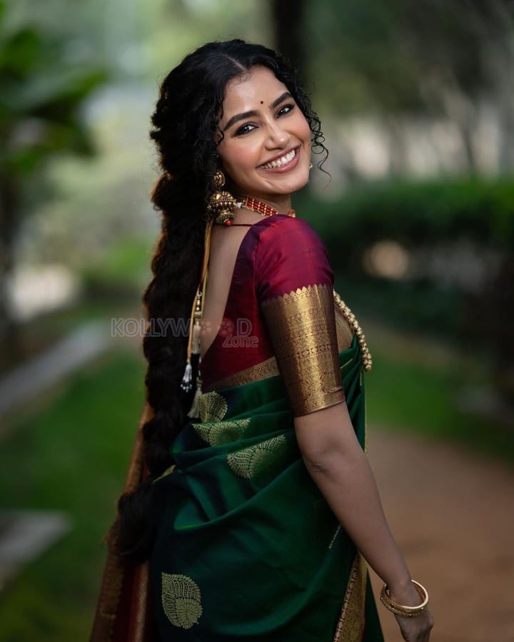 Anupama Parameswaran in a Traditional Green Silk Saree Photos 02