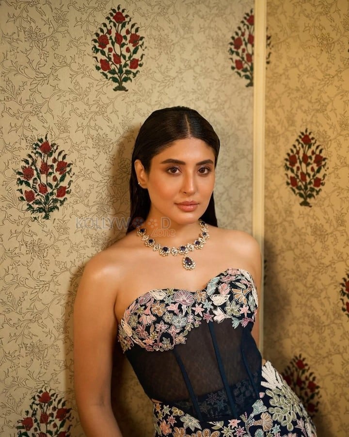 Bambai Meri Jaan Actress Kritika Kamra in a Strapless Corset Style Lehenga with a Sheer Midriff Photos 03